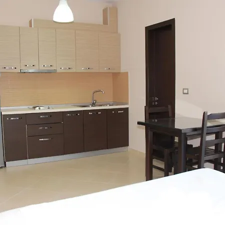 Hadhri Guest house *